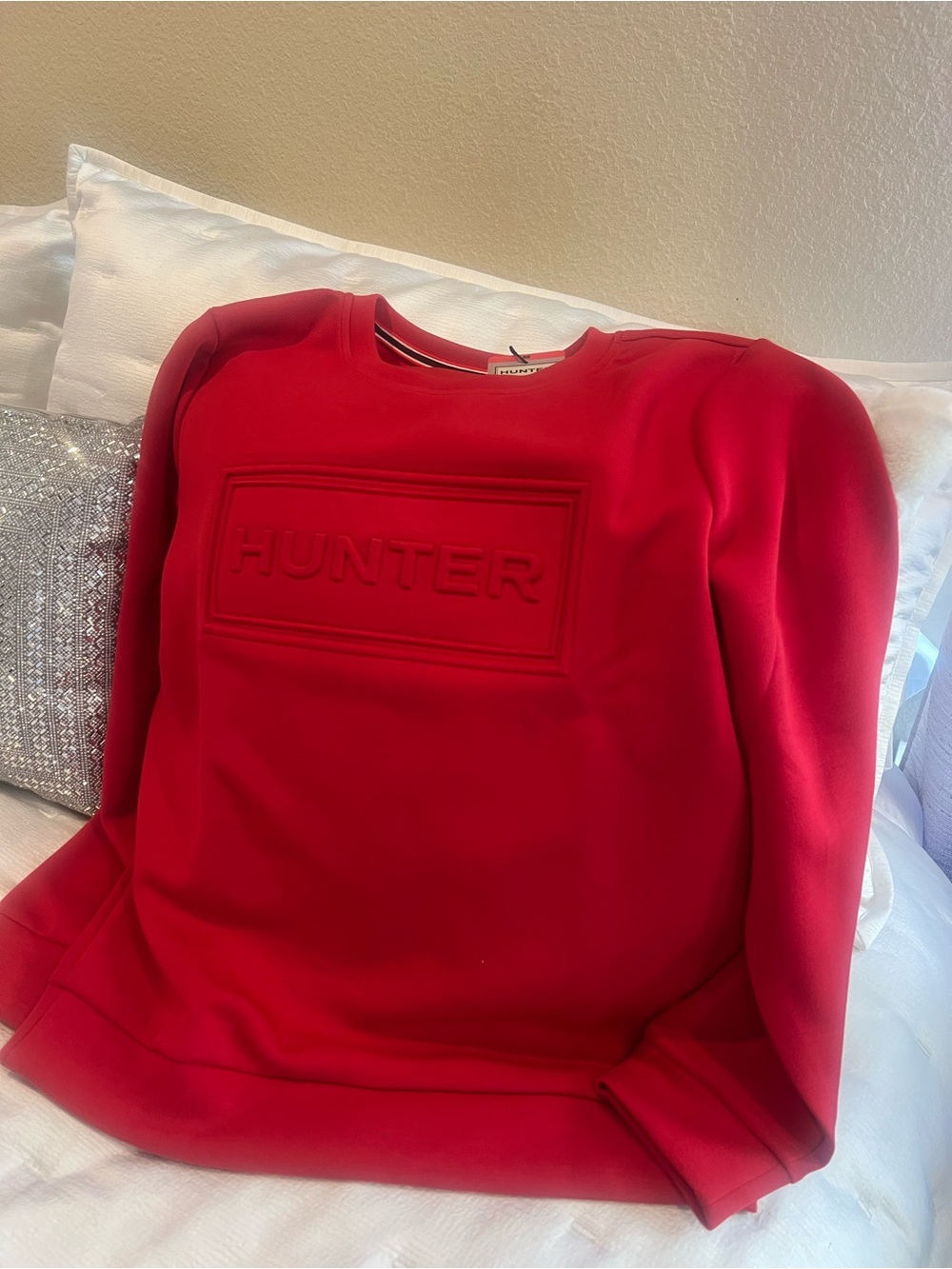 NWT Hunter brand Scarlet Red Sweatshirt with Hunter Branded Neckline Trim - Picture 7 of 8